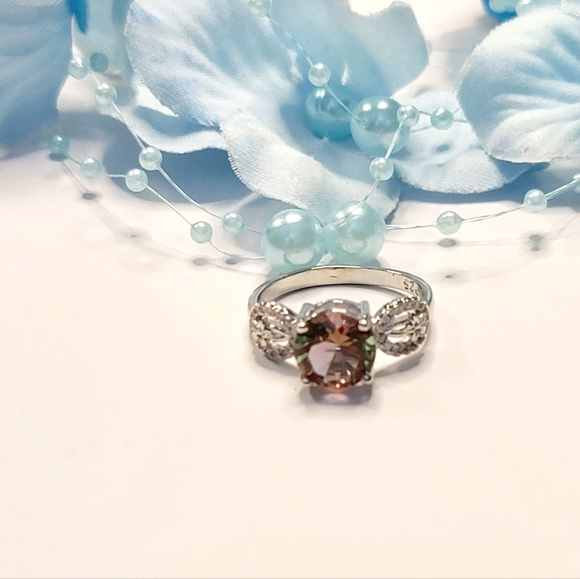 Naturally Color Changing Zultanite Silver Rings - Picture 3 of 6